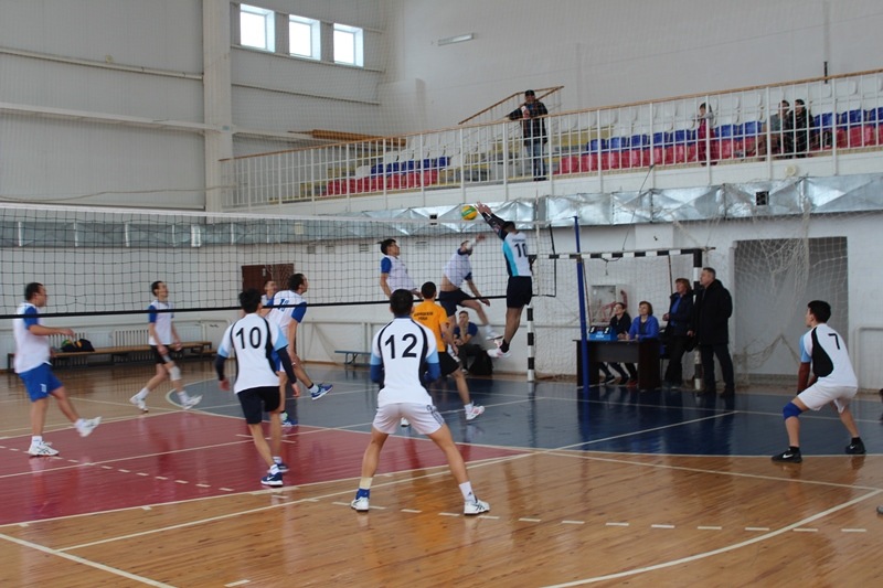 CdvjBXKBb74.jpg