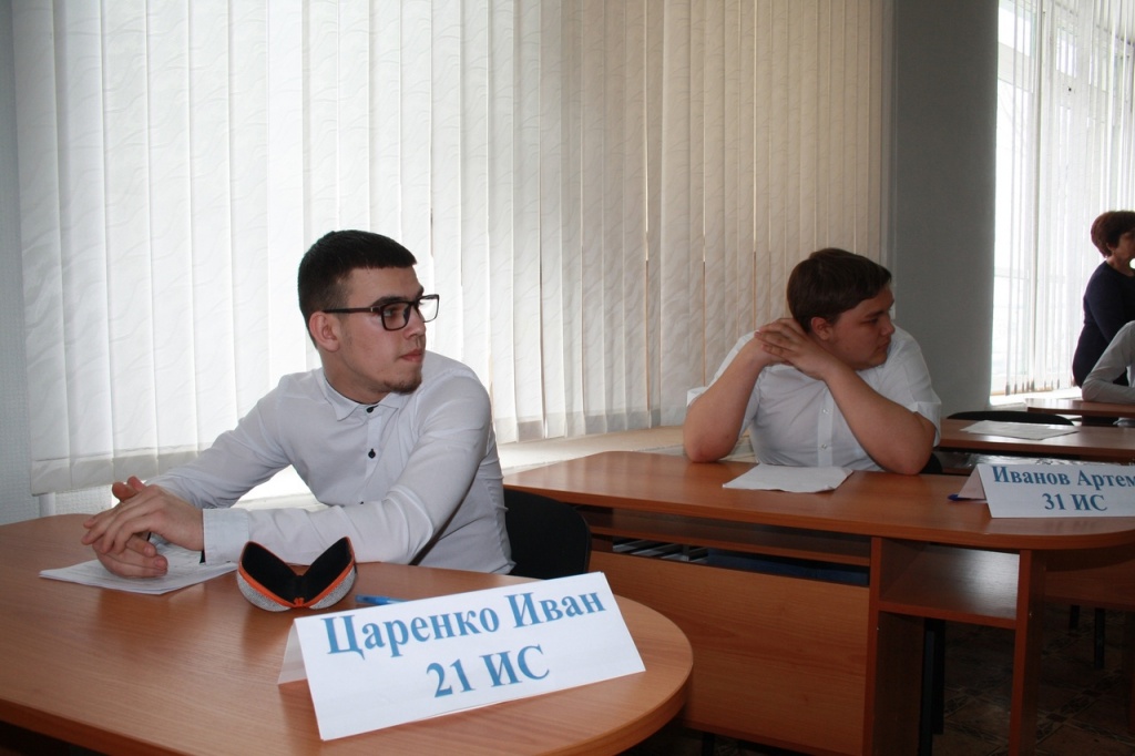 lUkBkzS9-EE.jpg