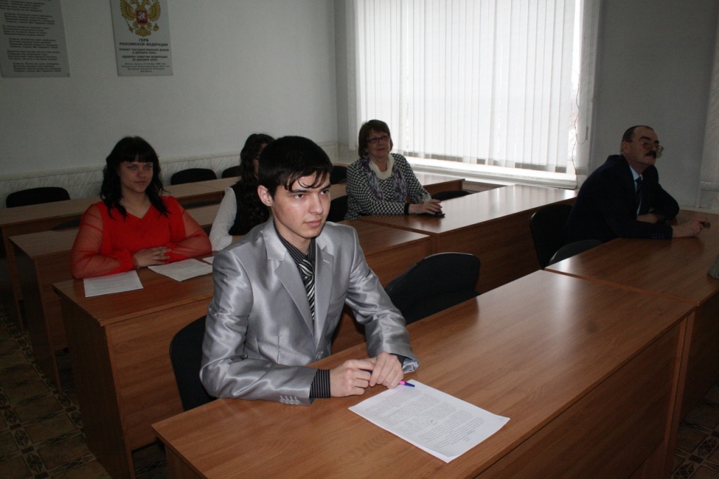 dHyKmtzGyCU.jpg